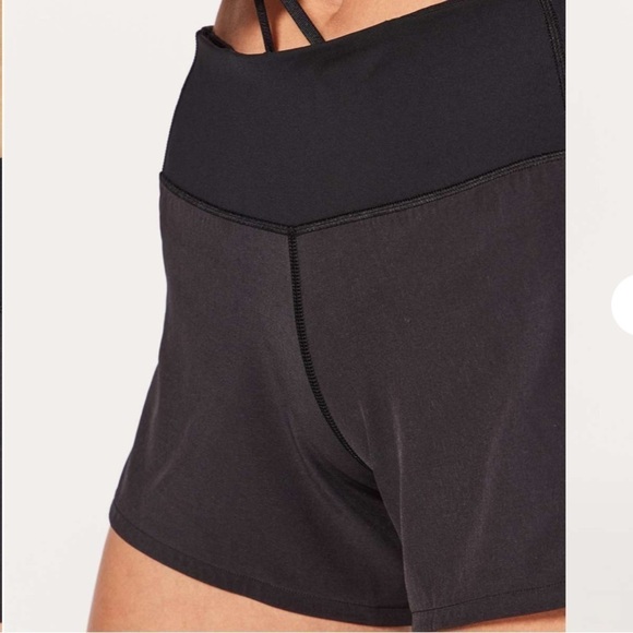 Lululemon Run Times Short II *4" - Picture 3 of 11